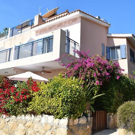 Townhouse In Paradise Gardens 파포스 외부 사진
