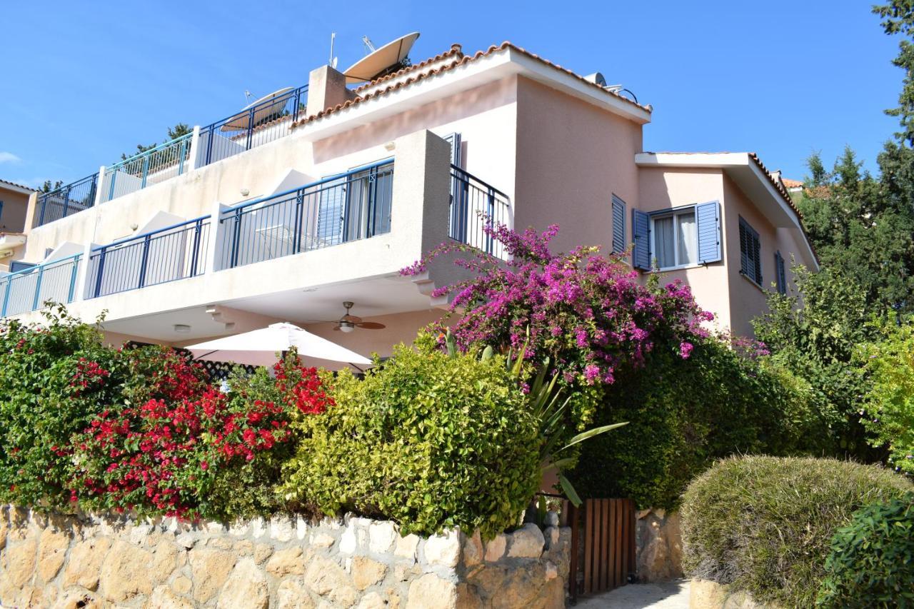 Townhouse In Paradise Gardens 파포스 외부 사진