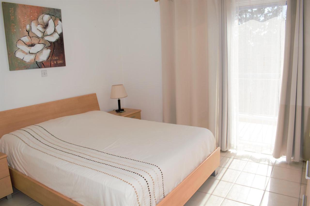 Townhouse In Paradise Gardens 파포스 외부 사진