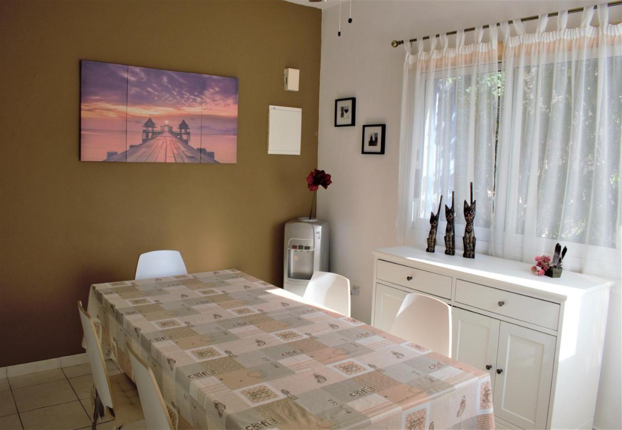 Townhouse In Paradise Gardens 파포스 외부 사진