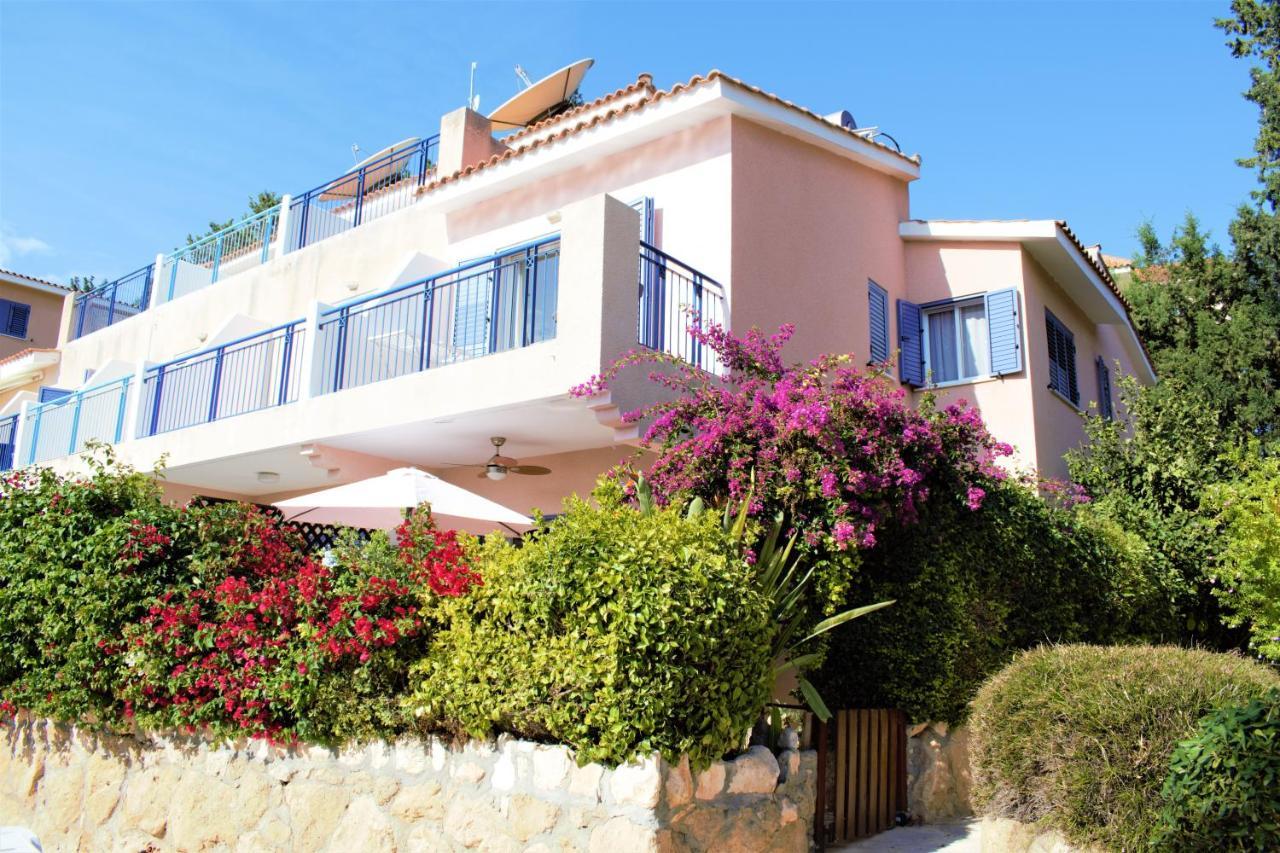 Townhouse In Paradise Gardens 파포스 외부 사진