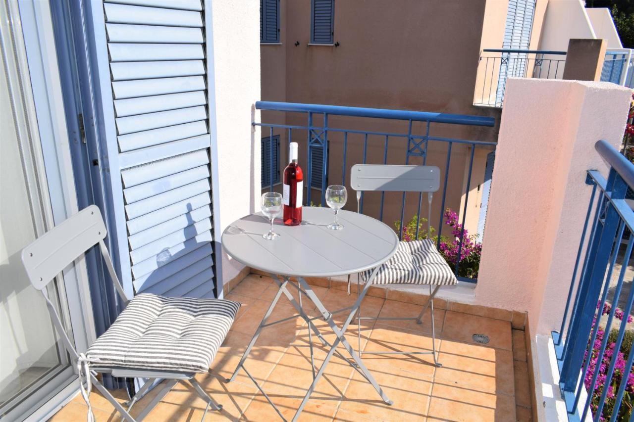 Townhouse In Paradise Gardens 파포스 외부 사진
